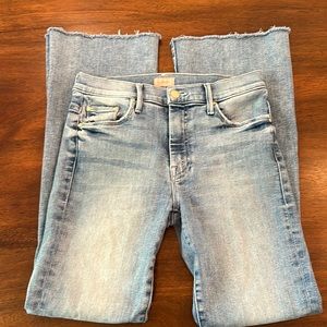 Mother Weekender Fray jeans. Size 28. Breaking Out wash.